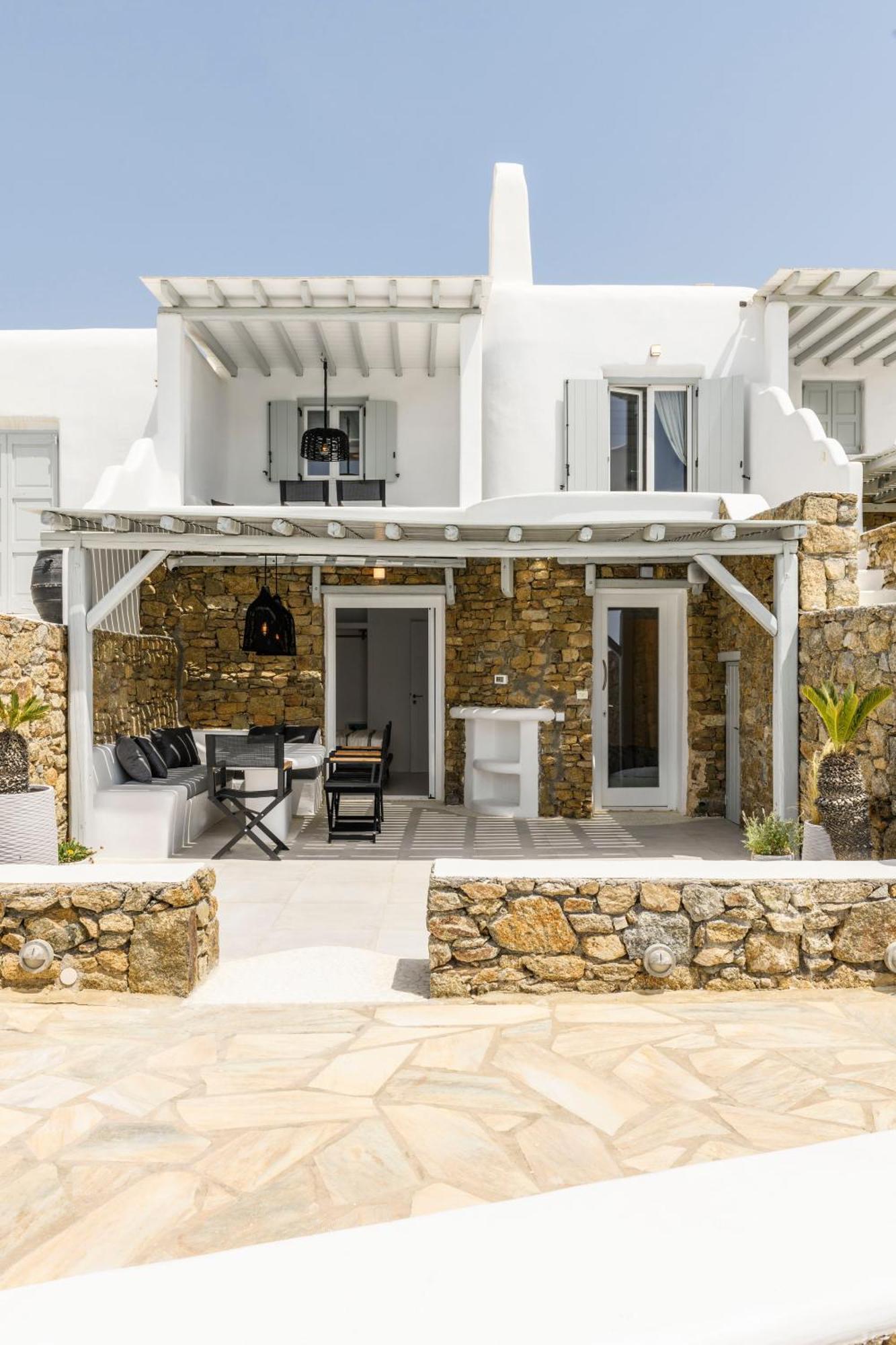 Mykonos 4 Bedroom Pool Willa